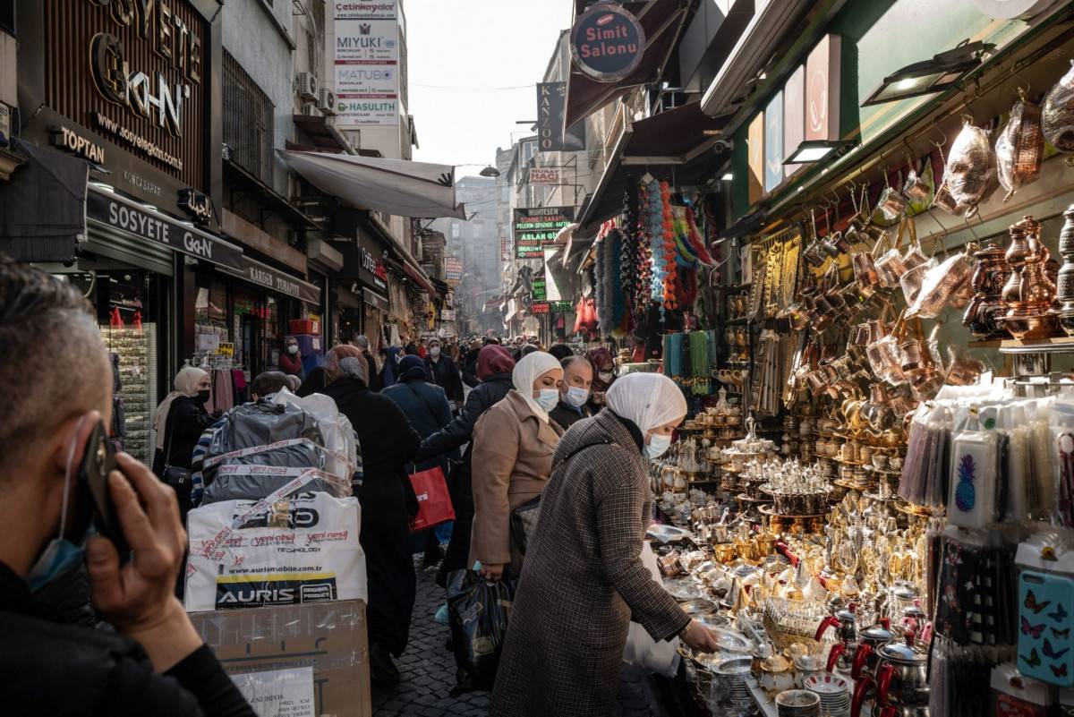 التضخم السنوي في تركيا يواصل الصعود إلى 15.6% في فبراير
