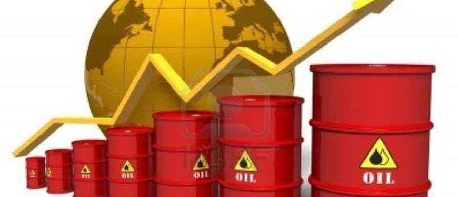 صعود أسعار النفط في ظل تمديد أوبك+ تخفيضات الإنتاج إلى نيسان