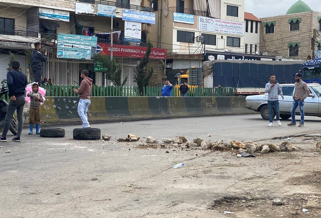 قطع مستديرة العبدة بالحجارة والعوائق