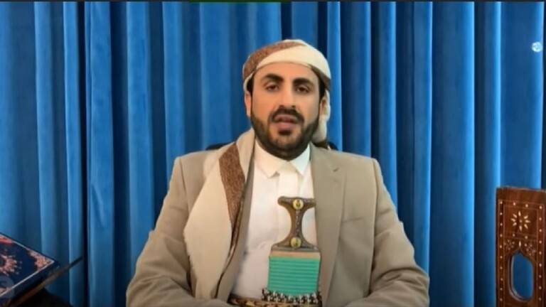 كيف علّق الحوثيون على إعلان واشنطن فرض عقوبات على اثنين من قادتهم؟