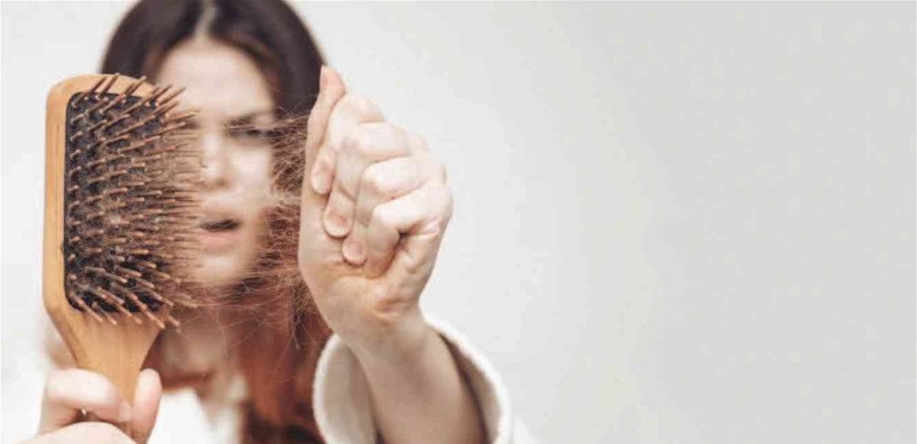 كورونا تؤدي الى تساقط الشعر... ما الحل؟