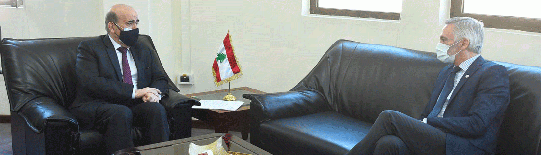 المهام الانسانيّة بين وهبه ورئيس البعثة الدولية للصليب الاحمر