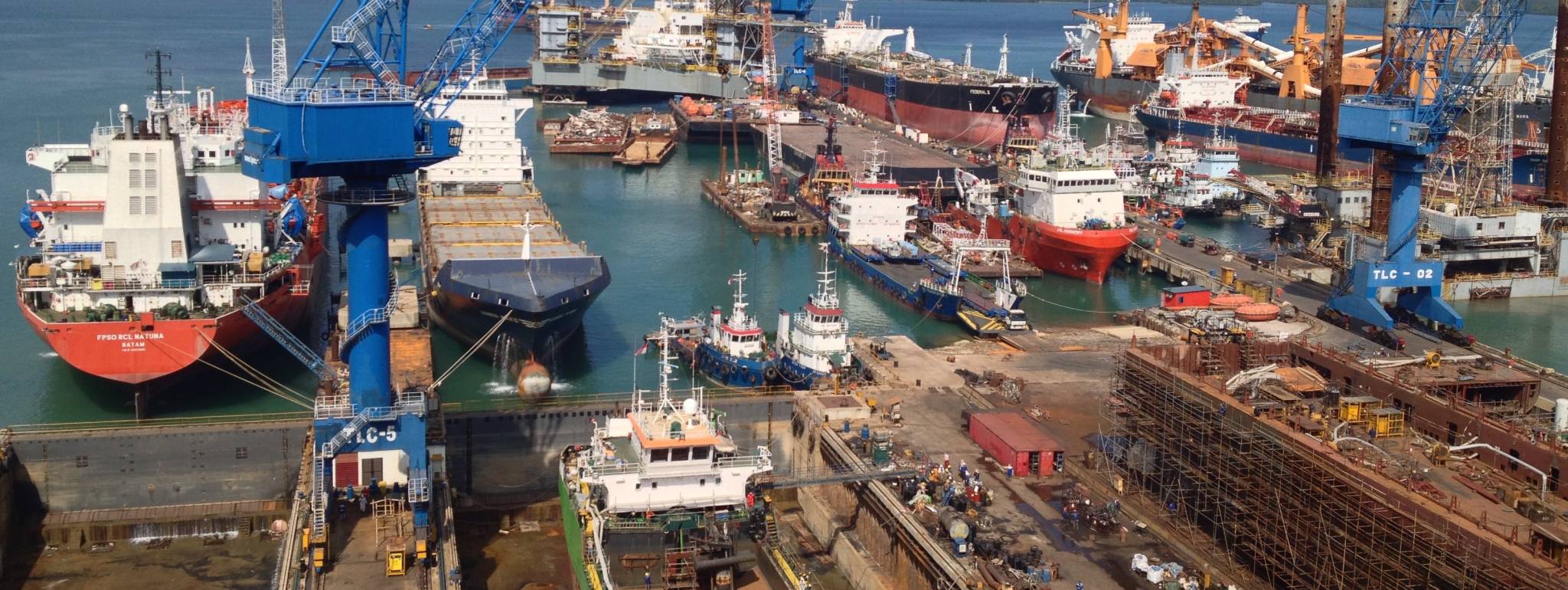 موانئ دبي العالمية وشريكة لها تبنيان ميناء في إندونيسيا بـ 1.2 مليار دولار