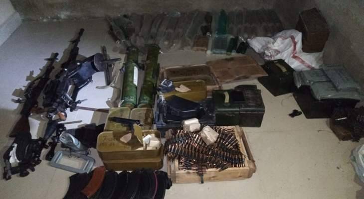 عمليات دهم للجيش في الشراونة واصابة عدد من العسكريين 
..وتوقيف مطلوب وضبط اسلحة وذخائر ومخدرات