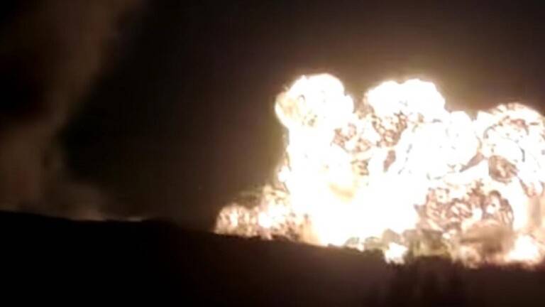 انفجارات ناجمة عن استهداف "حراقات النفط" في ريف حلب