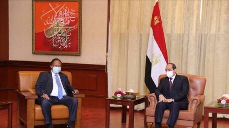 السيسي يعقد اجتماعات في الخرطوم مع البرهان ونائبه ورئيس الوزراء