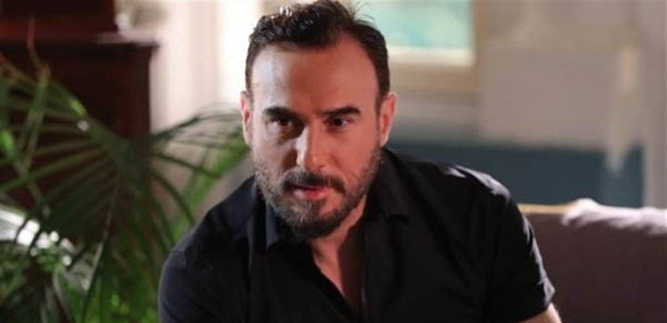 باسم مغنية: خالتي توفت قبل قليل.. "والثوار منعوني من المرور"