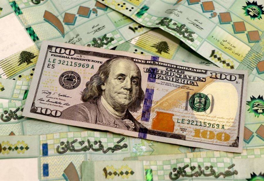 الدولار يتأرجح في السوق السوداء... هكذا أقفل!