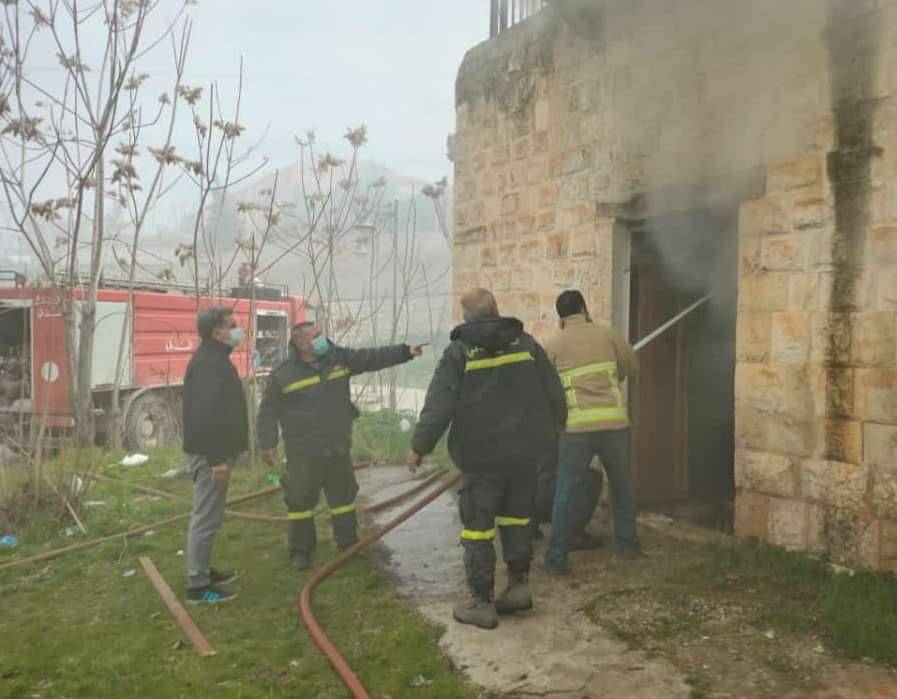 حريق في مبنى تراثي في بعلبك.. إليكم التفاصيل