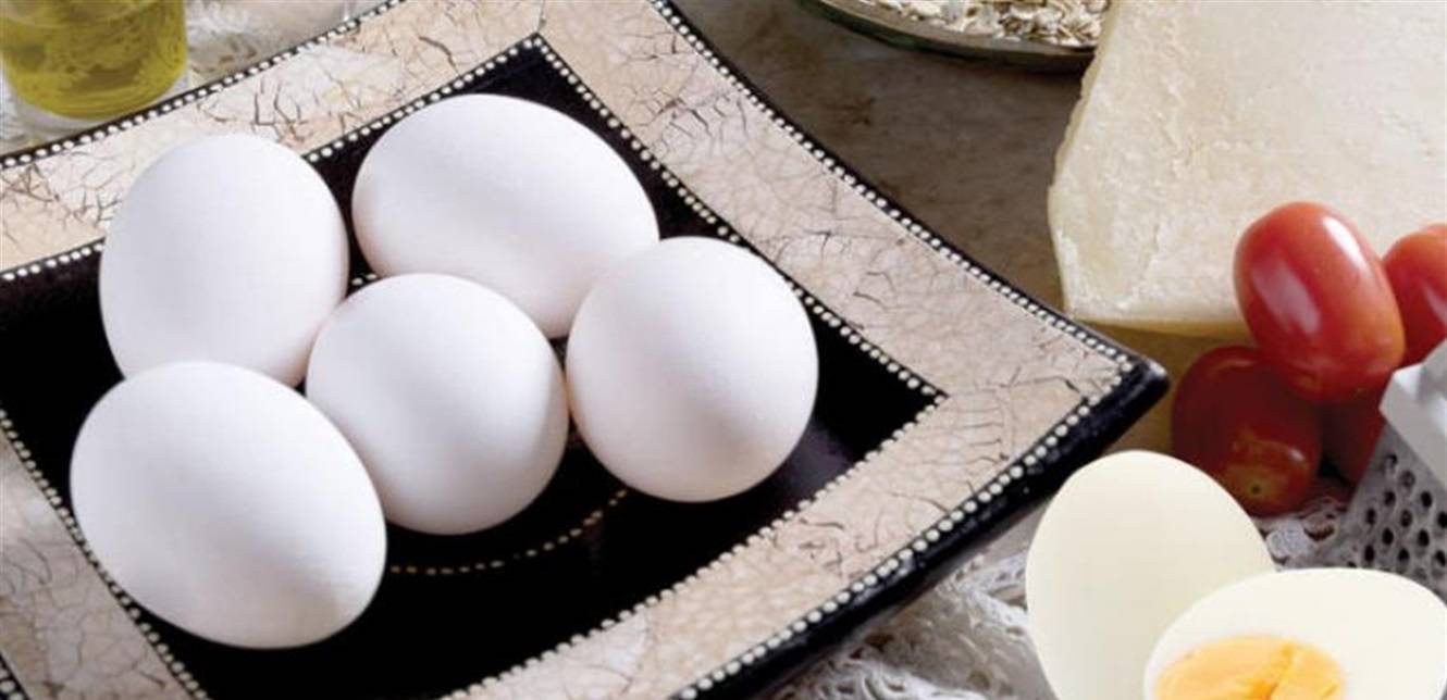 ‫ما كمية البيض الصحية التي يسمح بتناولها يومياً؟