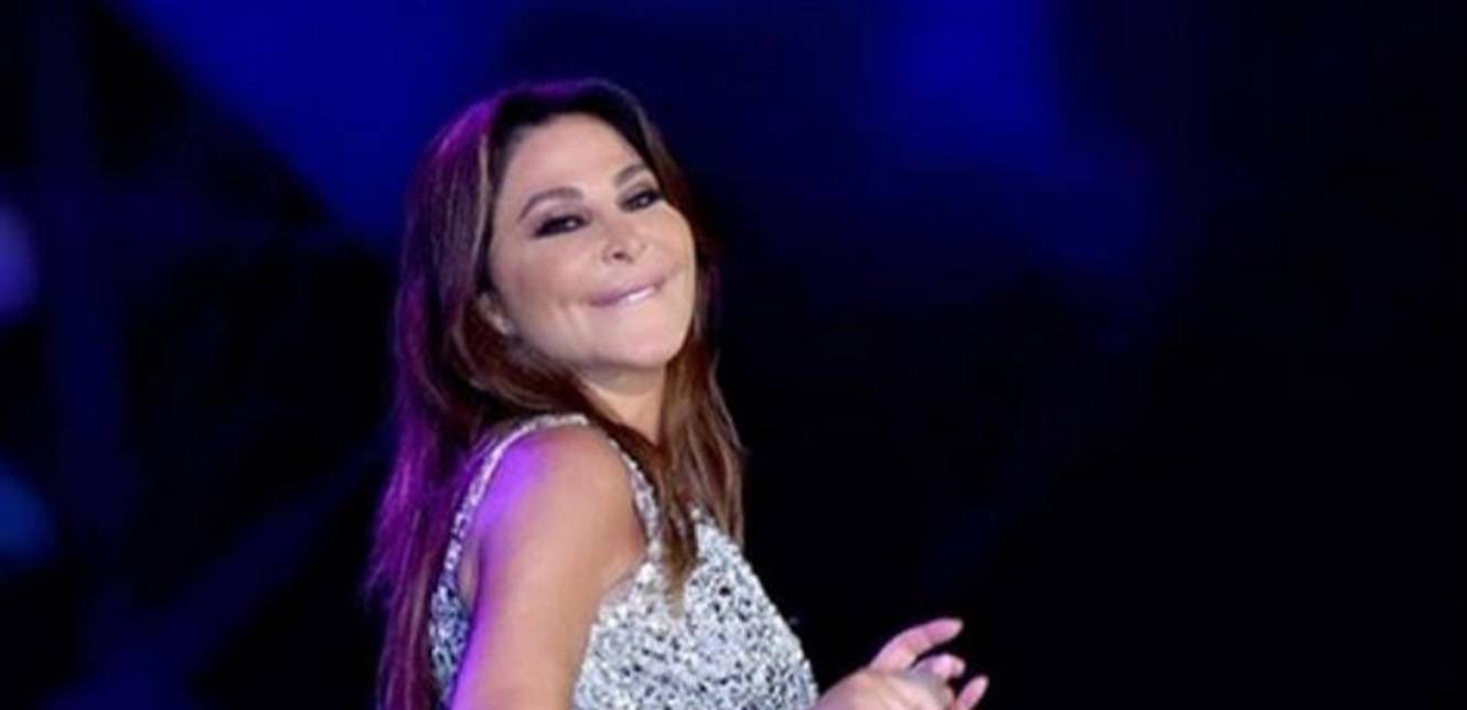إليسا تعترف بقصة حب فاشلة دمرت نفسيتها.. وهذه الأغنية وصفت حالتها