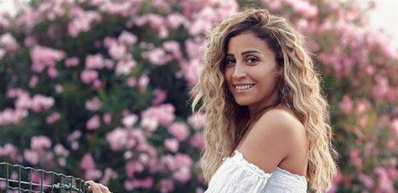 دينا الشربيني تثير إهتمام الجميع بصورة وتعليق: "شوف بعيني"