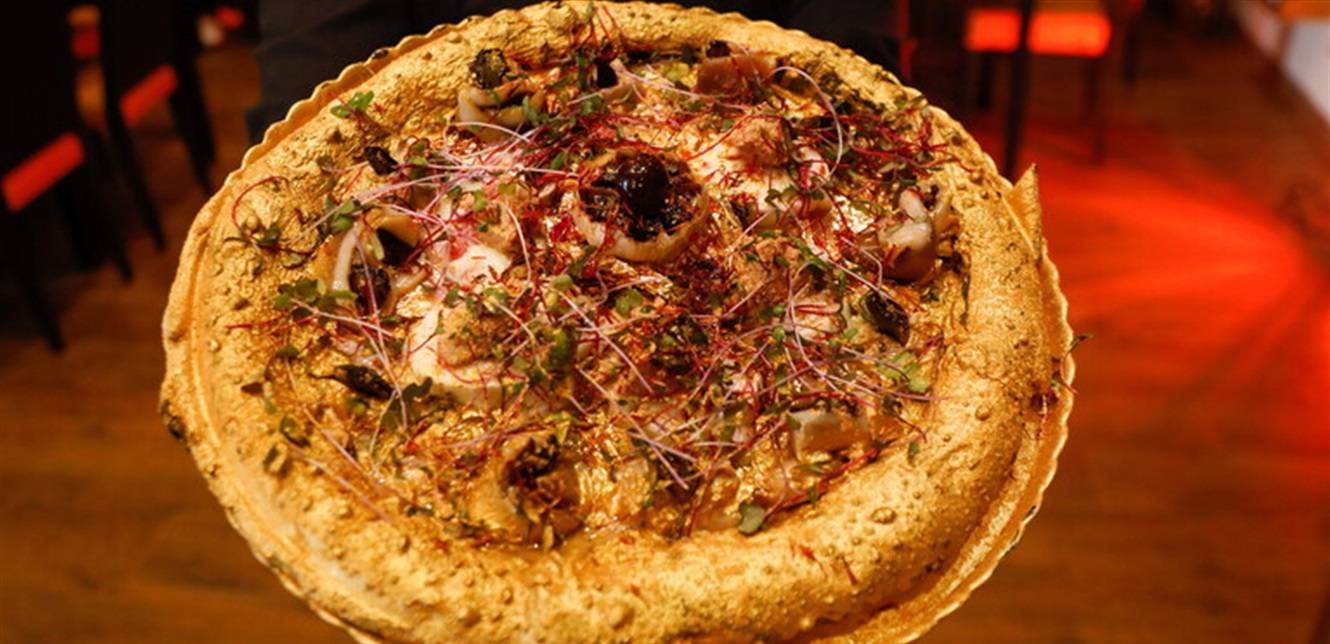 بيتزا بـ360 دولارا! (صور)