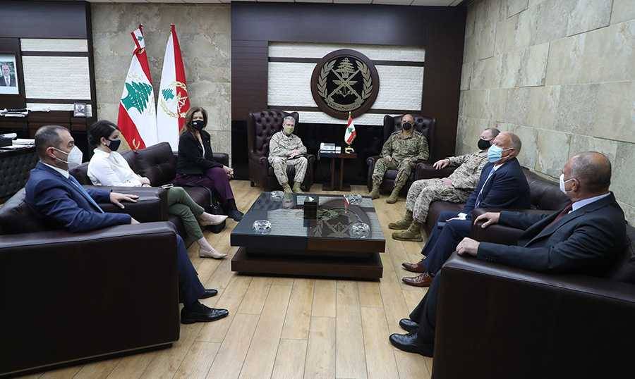قائد القيادة الوسطى الأميركية وشيا في اليرزة
