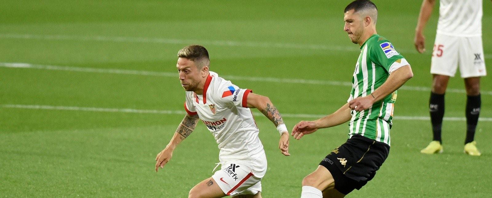 النصيري يقود اشبيلية الى الفوز على ريال بيتيس