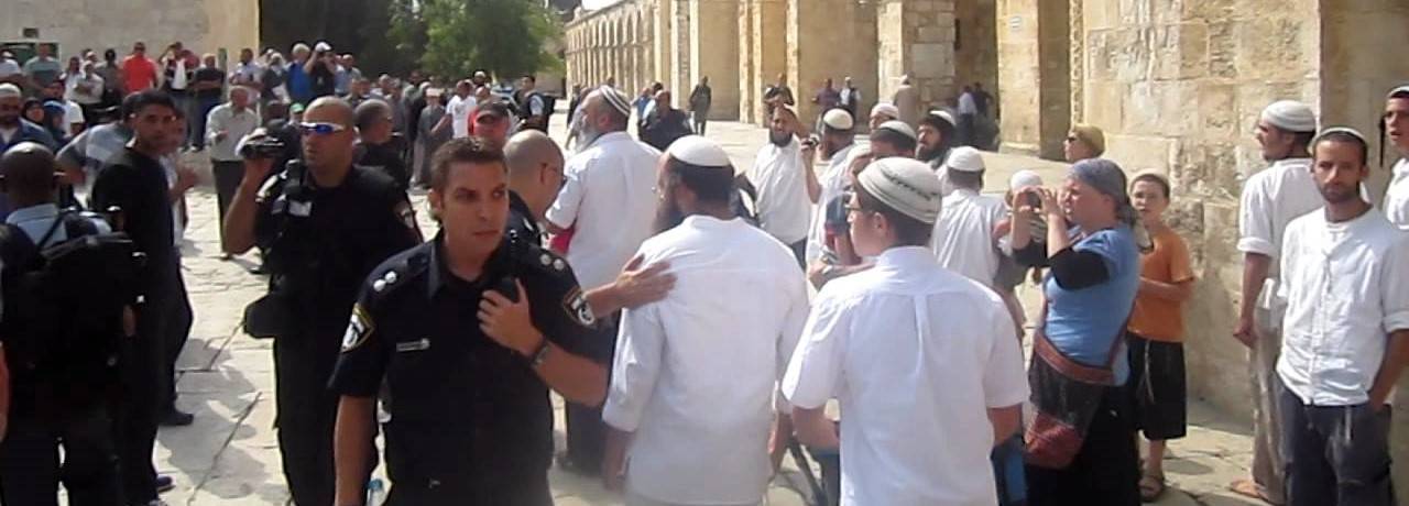مستوطنون يقتحمون المسجد الأقصى بأعداد كبيرة