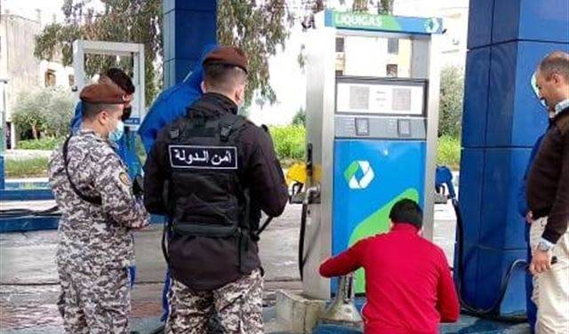 محاضر ضبط بحق محطات وقود بسبب الاحتكار والتلاعب بالاسعار