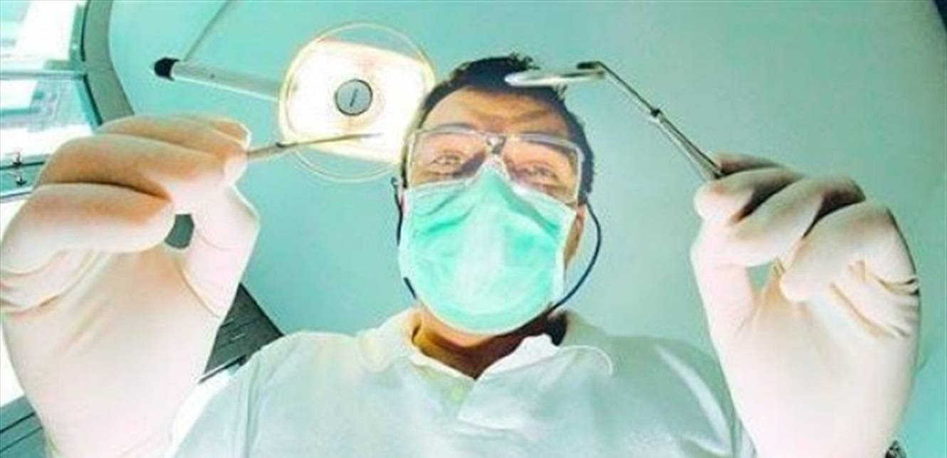 ضبط "حدّاد" ينتحل صفة "طبيب أسنان" في عيادة خاصة!