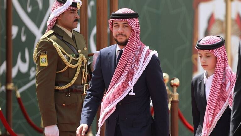 ولي العهد الأردني يعزي أهالي المتوفين بحادثة مستشفى السلط