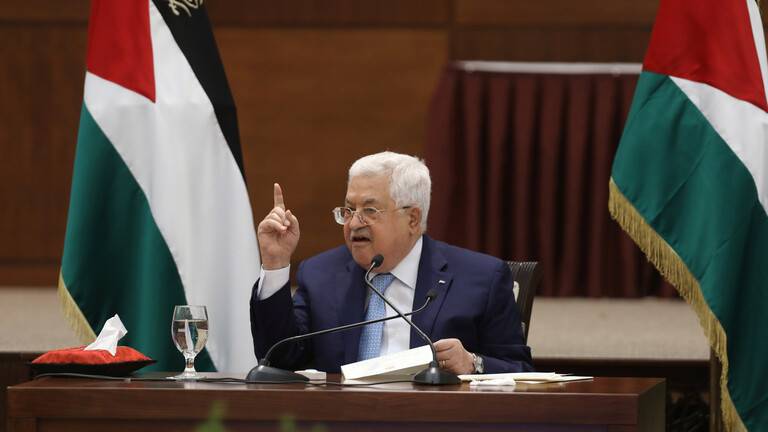 عباس لوفد الموساد الإسرائيلي: شربتوا القهوة.. الله معكم