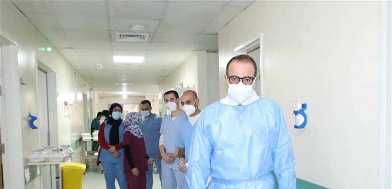 مدير عام مستشفى نبيه بري: لإعادة النظر بقرار تخفيف الإجراءات واللقاحات الحل الوحيد للخروج من المعاناة