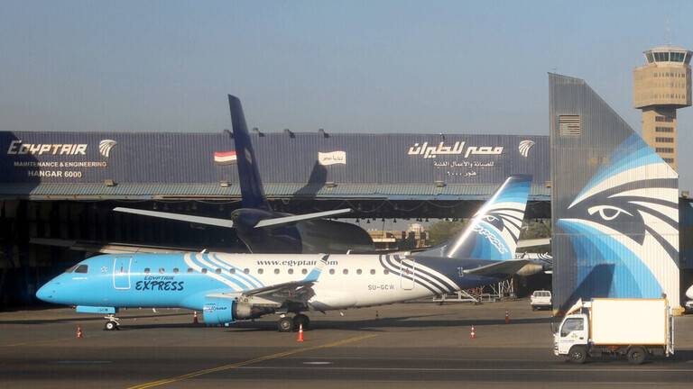 الحكومة المصرية تصدر بيانا بعد أنباء تسريح العاملين من مصر للطيران