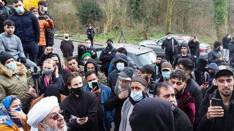 بريطانيا.. احتجاجات على نشر صورة كاريكاتورية عن النبي محمد
