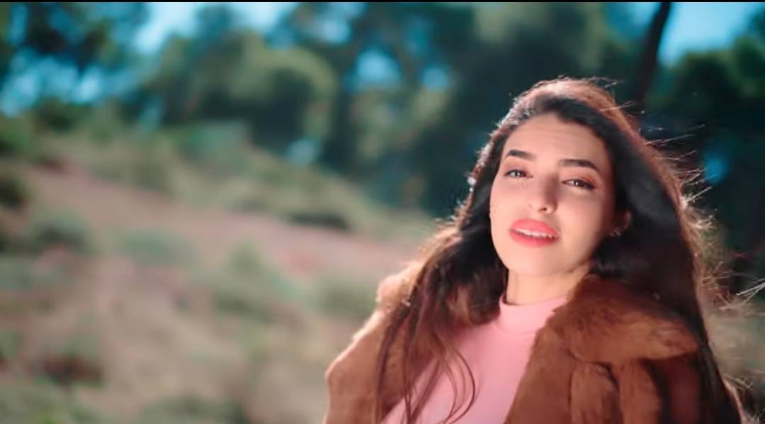 الفنانة الصاعدة سهيلة أسيد تصدر كليب بعنوان “لاح الخاتم”