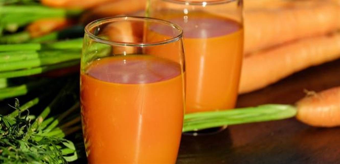 من بينها الحماية من السرطان.. 6 مشاكل صحية يتغلب عليها عصير الجزر