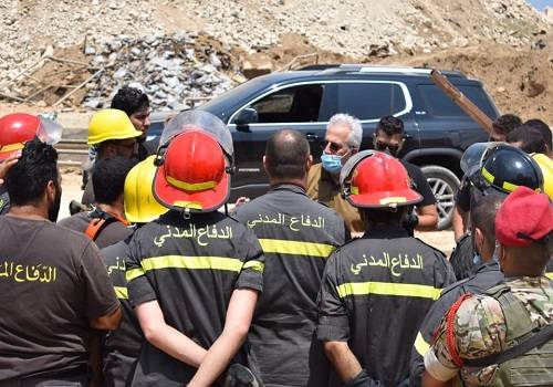بطاقات صحية مجانية لمتطوعي الدفاع المدني في مركز بزبينا