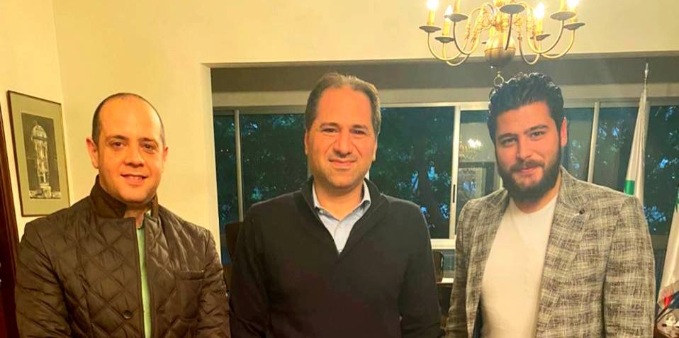 لقاء يجمع الممثل نيكولا مزهر والاعلامي بيار البايع برئيس الكتائب سامي الجميّل