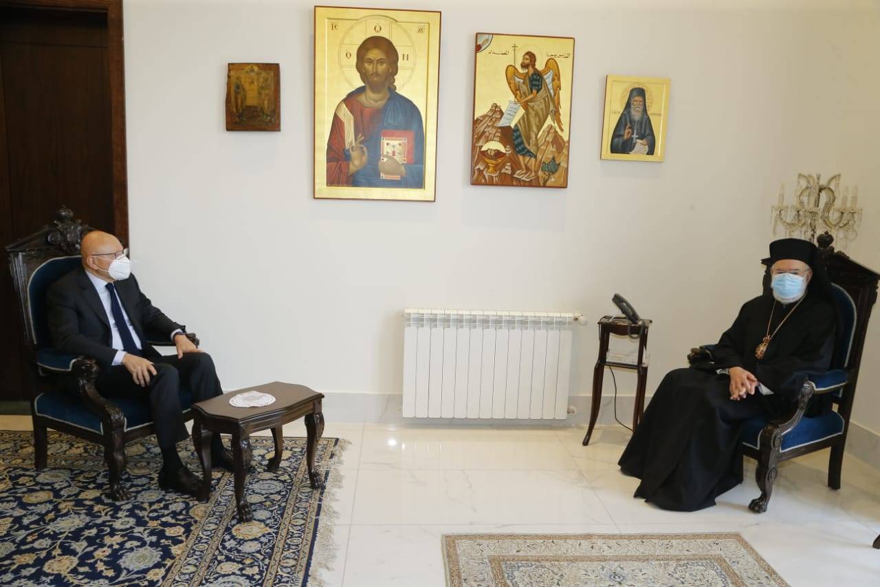 سلام بعد زيارته المطران عوده: البلد في حاجة الى مرجعية تنفيذية