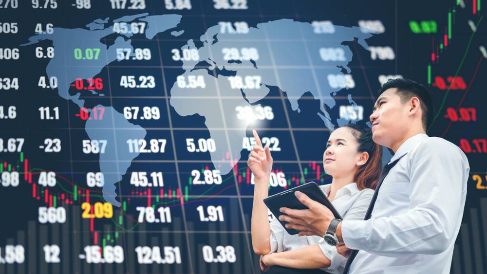 مؤشر نيكي الياباني يبلغ قمة أسبوعين بفضل آمال بتعافي أرباح الشركات