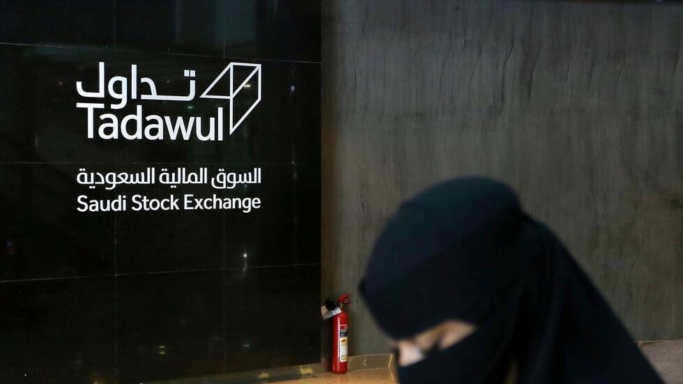 بعد الإعلان عن برنامج استثماري ضخم.. أداء متفوق للبورصة السعودية