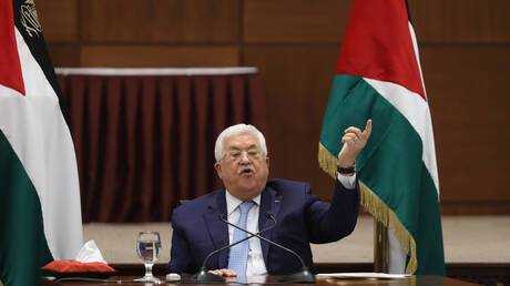 الرئيس الفلسطيني يرفض الرد على مكالمة من وزير الخارجية الأمريكي