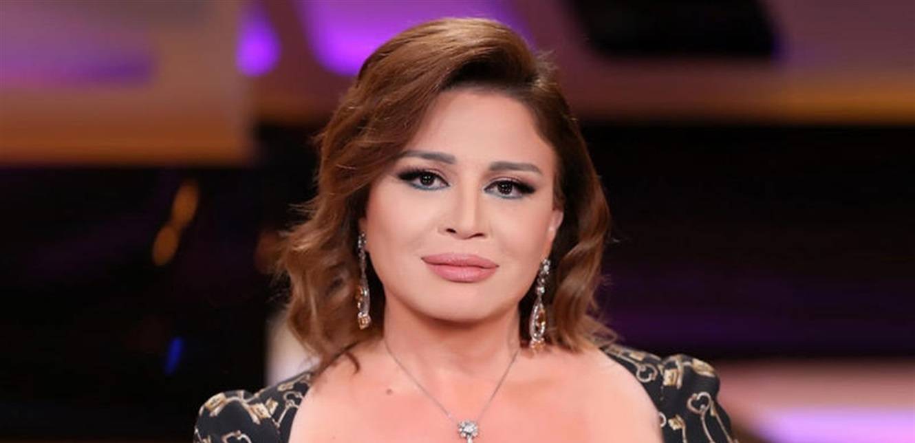 إلهام شاهين تهاجم أحمد زاهر بقوة: من الأفضل ترك المهنة