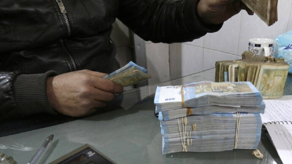 سوريا .. التوجه لإحياء "تعهد إعادة قطع التصدير" .. هل يسهم في تثبيت سعر الصرف؟