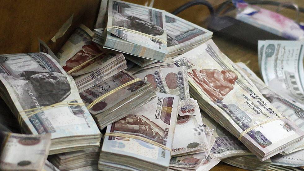 المالية المصرية توضح حقيقة زيادة الضرائب على العاملين في الدولة بنسبة 13%