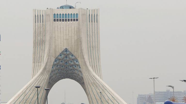طهران : لا خيار أمام واشنطن سوى رفع العقوبات