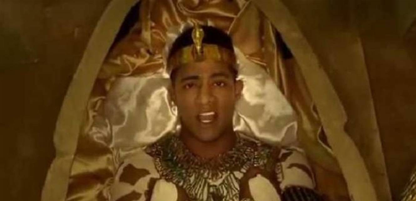 محمد رمضان يشوق جمهوره لأغنيته الجديدة بطريقة غريبة (فيديو)