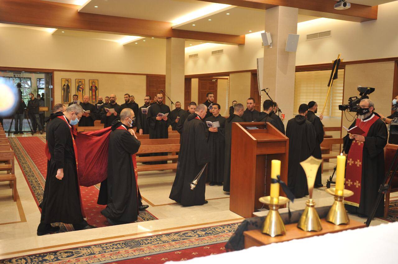 رتبة سجدة الصليب في جامعة الروح القدس