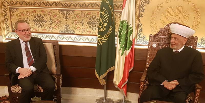 ماذا بحث دريان مع السفير النروجي ؟