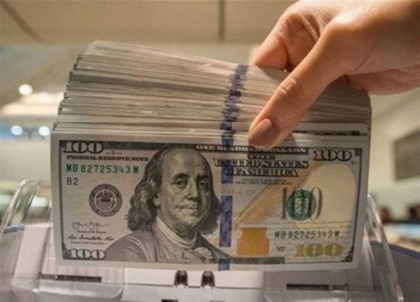 امرأة تجني أكثر من مائة مليون دولار من التنمر على الرجال في مواقع التواصل الاجتماعي