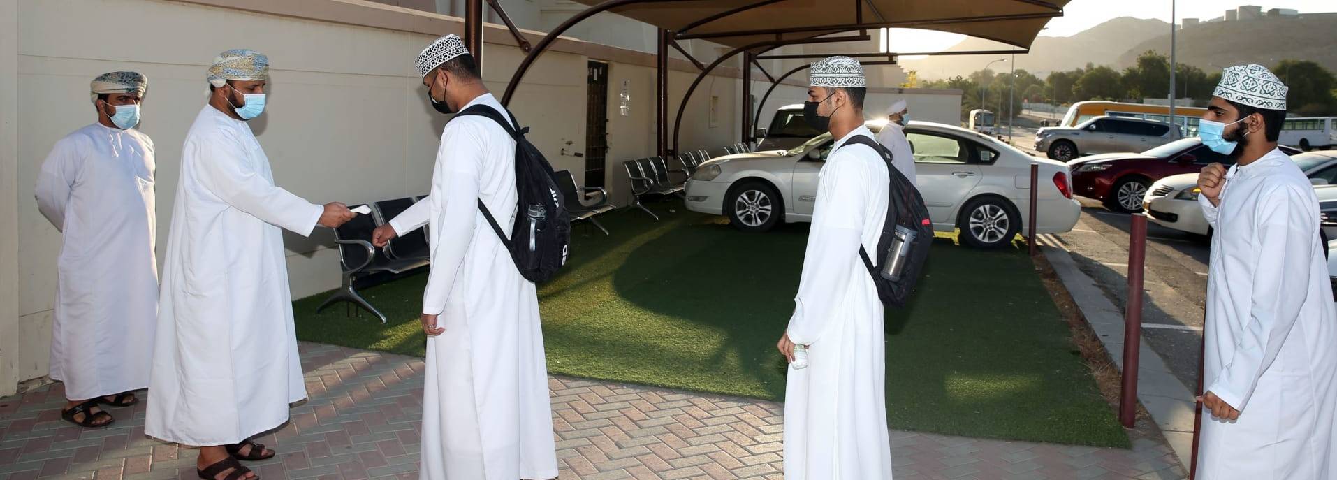 سلطنة عُمان ستعزز دعم الوقود والكهرباء والمياه