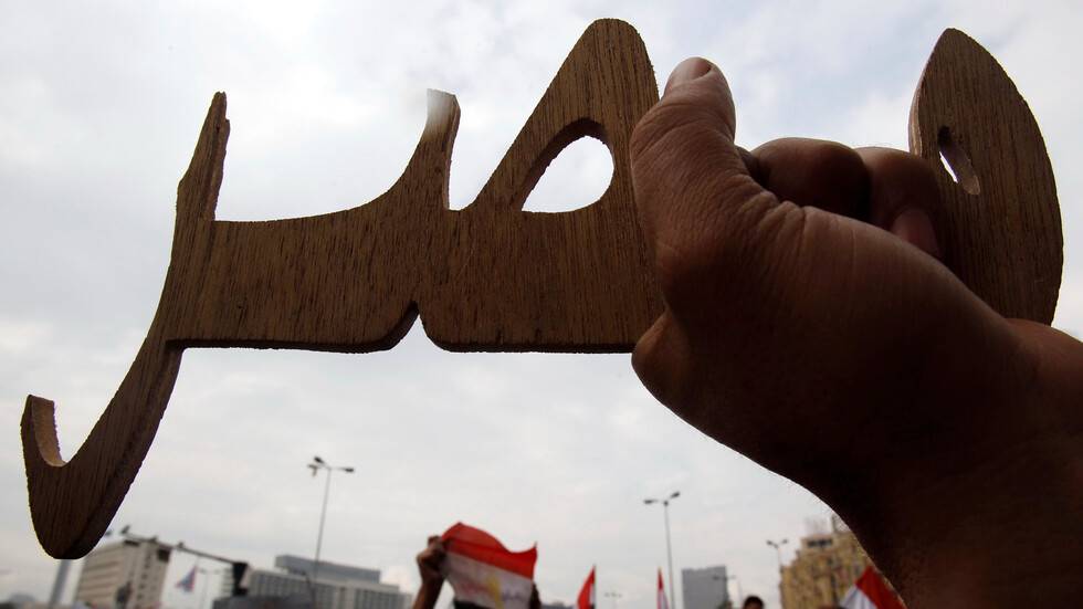 السيسي يتفقد مشروع يوفر 200 ألف فرصة عمل جديدة (صورة)