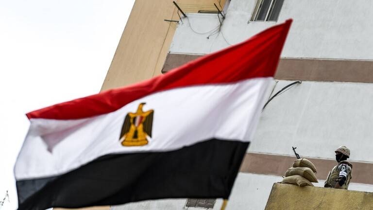 السجن المؤبد لمحمود عزت بقضية 