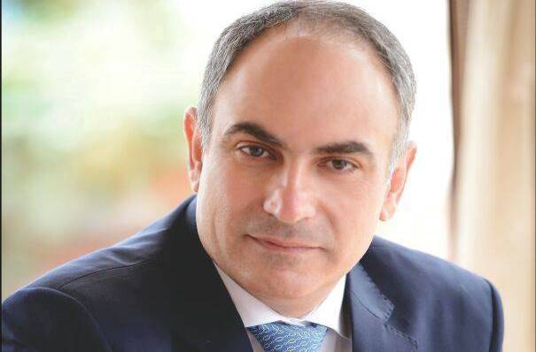 أسود: سكوت شعب وانحيازه يدل على سقوط وطن