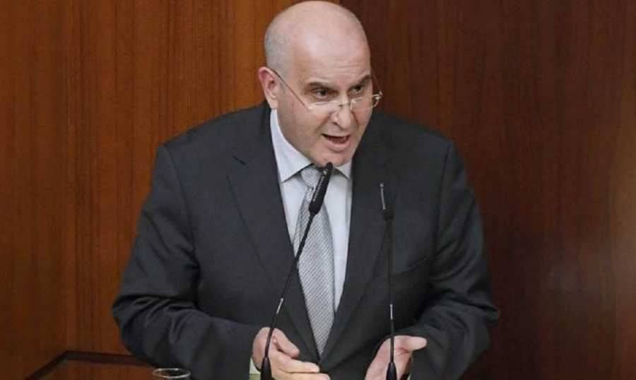 عراجي: التخبط بالقرارات لا يخدم بحل المشكلة بل يعقدها