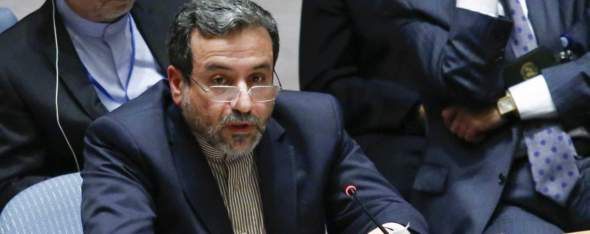 كبير المفاوضين الإيرانيين : موضوع رفع العقوبات المفروضة على طهران معقد
