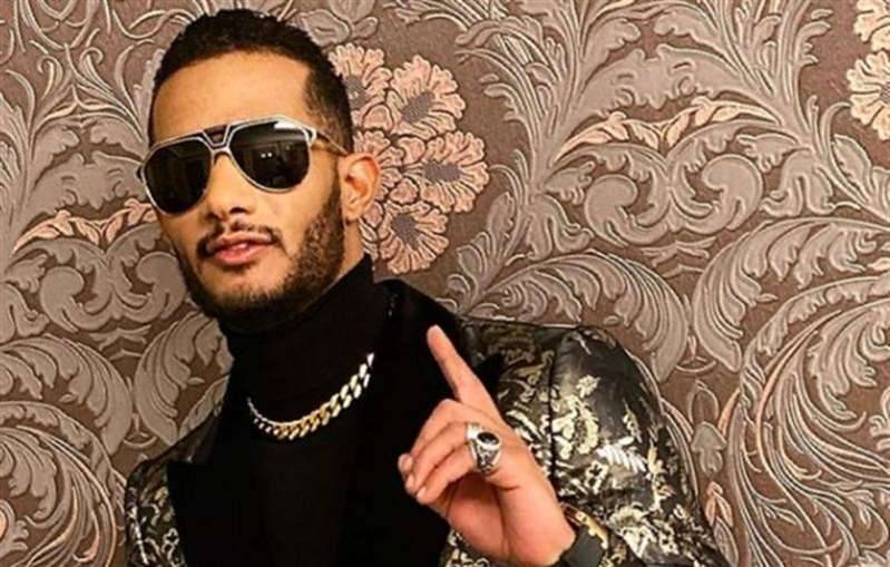 محمد رمضان يكشف سر المشهد الذي استفز البعض بإلقائه للدولارات في الماء